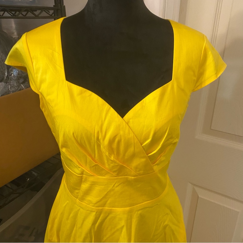 Hanpceirs MIni  Dress V neck Women’s medium Fit flare pockets short sleeve Zip